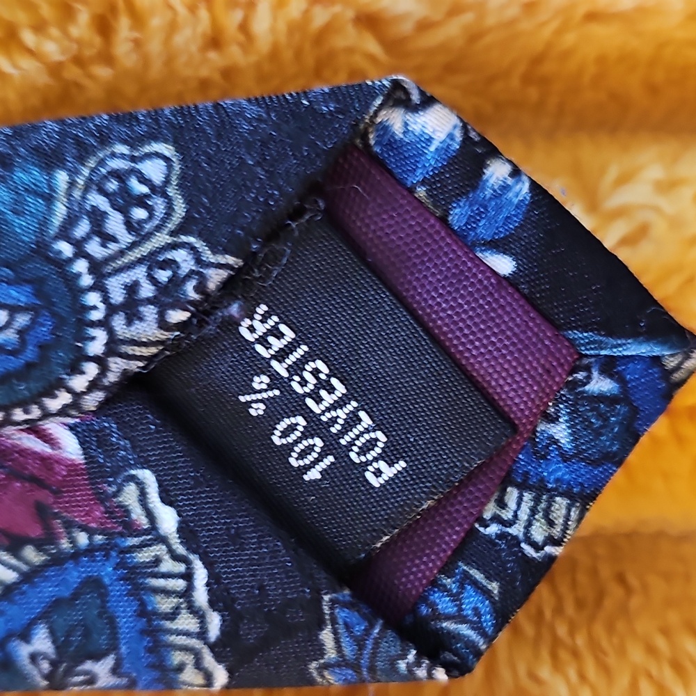 Tie - Picture 11 of 14